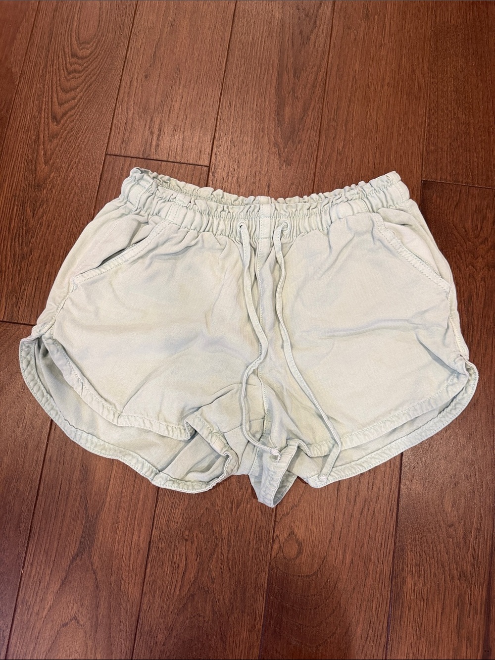 American Eagle Outfitters Women's Light Green Drawstring Shorts Small - C70-010